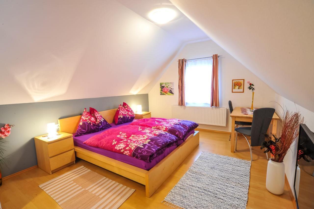 Cafe Hoppala Bed & Breakfast Sankt Peter-Freienstein Luaran gambar